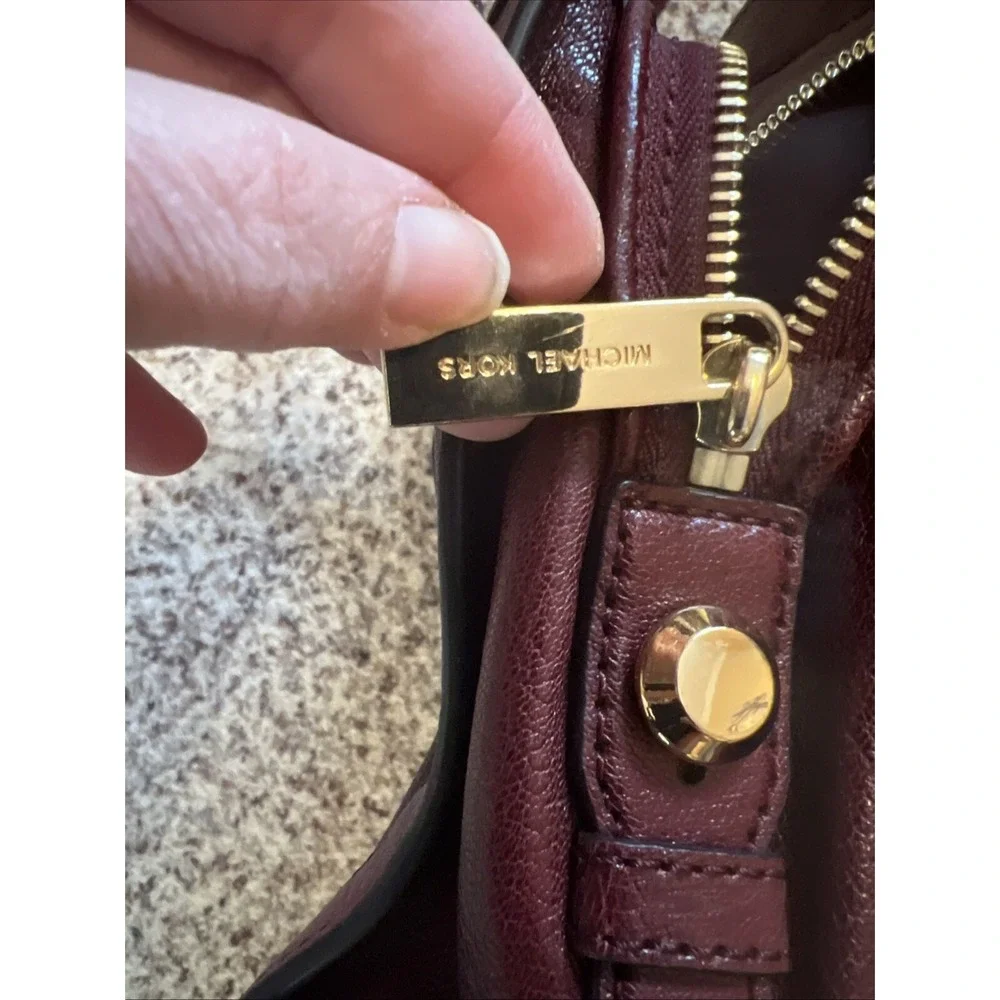 Michael Kors Tote Womens Burgundy Berry Zip Handbag Leather Trim Shoulder Straps